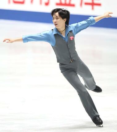 男子フリー　演技する三浦佳生＝国立代々木競技場