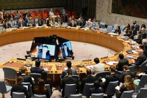 イスラエルによるイランの核関連施設などへの空爆について協議する国連安全保障理事会の緊急会合=13日、米ニューヨークの国連本部(共同)