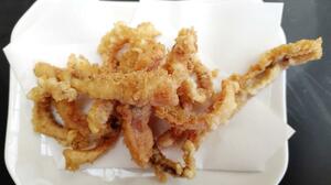 上越市の名物料理「するてん」。香ばしく、歯ごたえがある=上越市西城町2の「天ぷら若杉」