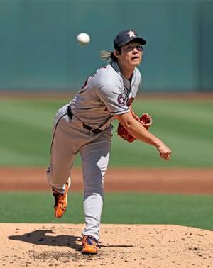 　アスレチックス戦に先発し、５回２／３を投げ３安打無失点でメジャー初勝利を挙げたアストロズ・今井＝サクラメント（共同）