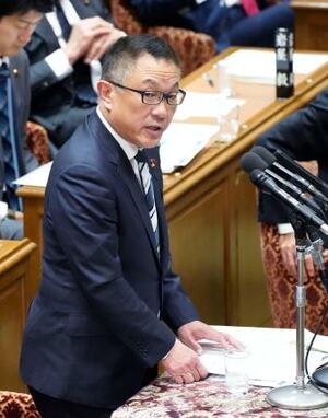 衆院予算委で質問する中島克仁氏(立憲民主党・無所属)