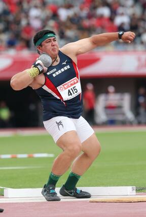 男子砲丸投げ決勝 5位の渡辺豹冴=14日、名古屋市のパロマ瑞穂スタジアム