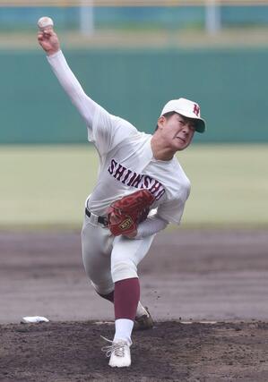 新潟商先発の大島岳留＝柏崎市佐藤池球場
