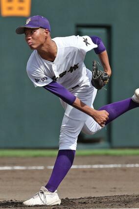 東京学館の先発髙橋遵＝三条市パールスタ