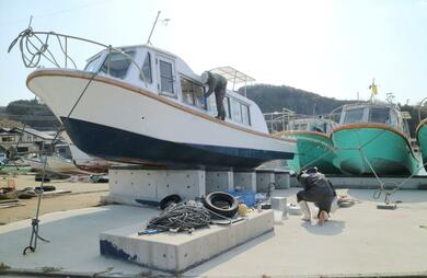 海中透視船、海に映える白に衣替え♪春の観光シーズンへ準備万端