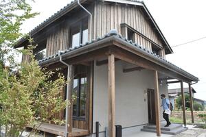 池田組が建設し、県内で初めて認定された長岡パッシブハウス=長岡市宝地町