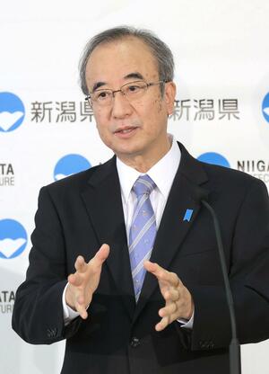 花角英世知事の定例会見=9月4日、新潟県庁