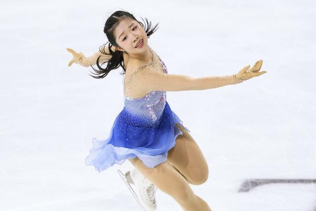 女子フリー　演技する中井亜美＝アンジェ（共同）