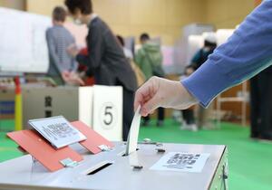 衆院選の投票始まる=10月27日午前、新潟市中央区