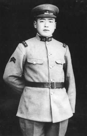 　セイノーホールディングスの創業者、田口利八。創業する前年の１９２９年に撮影