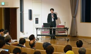 県民投票条例の直接請求の活動を振り返った市民団体の報告集会=5月23日、新潟市中央区
