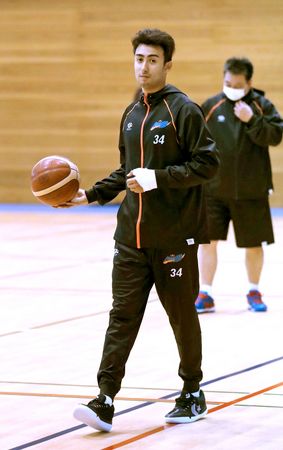 フリースロー 遠藤 早くバスケしたい 新潟日報デジタルプラス フリースロー 遠藤 早くバスケしたい 新潟日報デジタルプラス