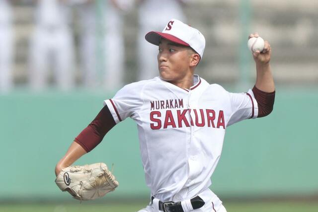 村上桜ヶ丘－柏崎　村上桜ヶ丘の先発・渡邉壮汰＝新発田市五十公野