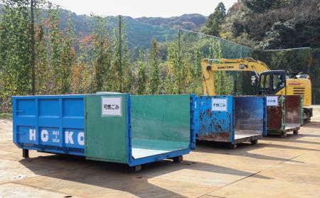 廃棄物品です。 セーフラン安全用品 油性廃棄物用耐火ゴミ缶 赤 容量23L(6GL) 25485 1