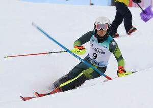 男子回転 トータル4位だった大橋蔵人(関根学園)の1回目=富山県南砺市(写真映像部・佐藤将志)