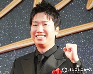 照れ笑いを浮かべながら登壇した水谷隼 （C）ORICON NewS inc.