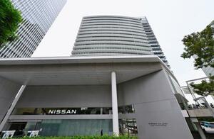 日産自動車が売却を発表した横浜市の本社ビル=6日午後