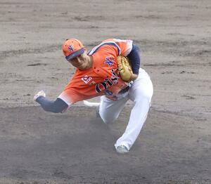 3回を無失点で抑えた下川隼佑=柏崎市佐藤池