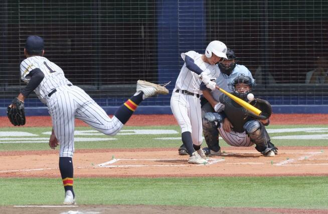 新潟産大附2回1死三塁、中村心虹の適時三塁打で先制