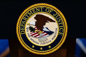 米司法省のロゴ=4日、ワシントン(AP=共同)