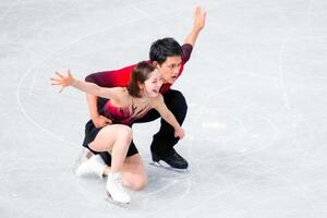 ペアSPの演技を終えた三浦璃来(左)、木原龍一組=IGアリーナ