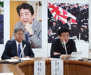記者会見する「創生日本」の木原稔事務局長(右)ら=29日午後、東京都千代田区