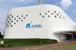 　「ニフレル」の外観＝大阪府吹田市