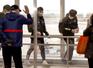 シーズン開幕に向け、高知でのキャンプに向かうアルビレックス新潟の選手たち=1月17日、新潟空港