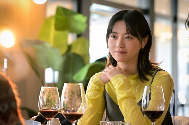 未来のムスコ』西野七瀬、志田未来との“親友役”で見せる自然体の距離感