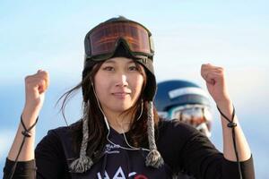 スロープスタイル第2戦女子で、今季初優勝を果たした村瀬心椛=ラークス(共同)