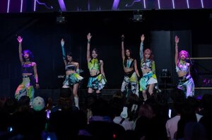 『moxymill Special Day -6 Charms-』の模様