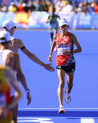 男子マラソン　１３位でゴールする大迫傑＝パリ（共同）