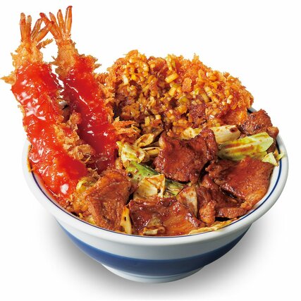 ホイコーローとユーリンチー、チリソースをかけたエビフライがのった「かつやの中華ざんまい丼」（アークランドサービスホールディングス提供）