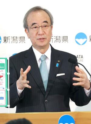 臨床研修医のさらなる確保を目指す考えを語った花角英世知事＝８日、県庁