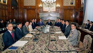 　国会内で開かれた衆院各派協議会＝１７日午前