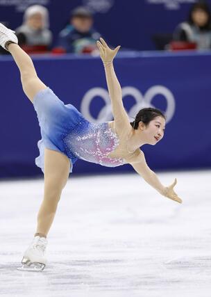 女子フリー　演技する中井亜美＝ミラノ（共同）