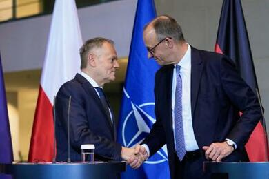 ドイツとポーランド、防衛協定へ 26年締結、対ロシア抑止強化 | 新潟日報