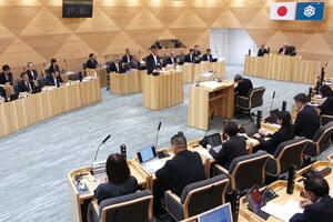柏崎刈羽原発の再稼働などについて議論した柏崎市議会6月定例会議の一般質問=11日、柏崎市議会