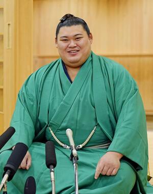 大相撲夏場所千秋楽から一夜明け、記者会見する大関大の里=26日、茨城県阿見町の二所ノ関部屋