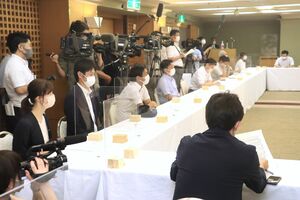 新潟市議らが参加した立憲民主党県連の会合。新潟市長選への対応はまだ決まっていない=7月24日、新潟市中央区