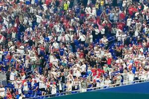 　１３日、ＷＢＣのドミニカ共和国―韓国戦で盛り上がるスタンドのファン＝米マイアミのローンデポ・パーク（共同）