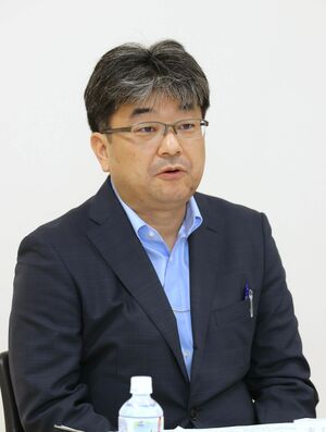 日銀新潟支店に着任し記者会見する平形尚久支店長=6月4日、新潟市中央区