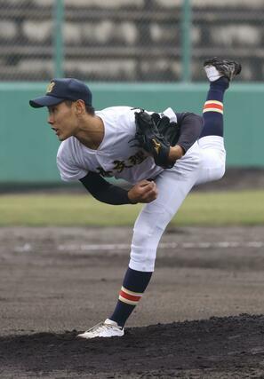 日本文理－県央工　日本文理の先発・丸山慶人＝新発田市五十公野