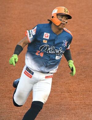 5安打3打点と活躍した知念大成=横須賀スタジアム