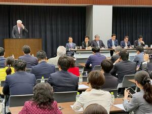 多くの自民党国会議員が詰めかけた「国力研究会」の初会合＝２１日、国会