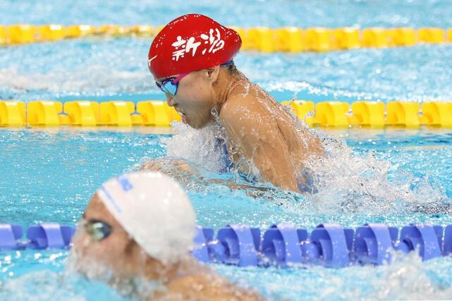 少年女子Ｂ１００メートル平泳ぎで３位になった神田倫來（新潟第一高）＝滋賀県草津市