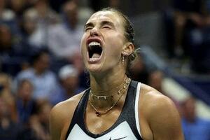 全米オープン決勝で叫ぶアリーナ・サバレンカ=9月、ニューヨーク(ロイター=共同)