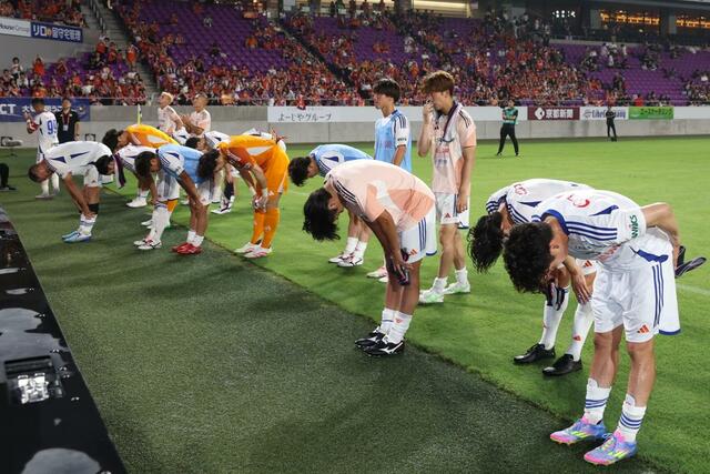 京都－新潟　京都に逆転負けを喫し、リーグ戦４連敗となった新潟＝サンガＳ