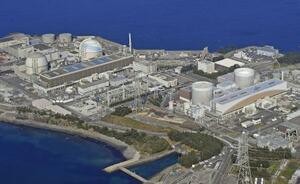 九州電力玄海原子力発電所。右から1号機、2号機、3号機、4号機=2022年11月、佐賀県玄海町