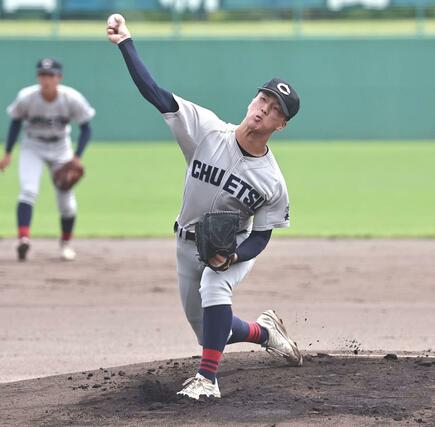 中越－糸魚川　中越の先発高橋駿臥＝柏崎市佐藤池
